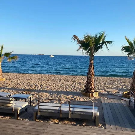Beautiful Bright And Quiet 32 M