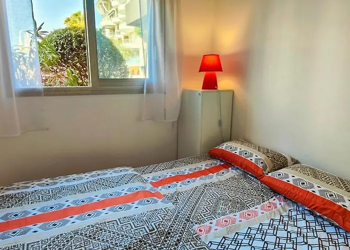Apartmán Beautiful Bright And Quiet 32 M *